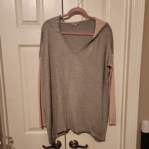 Gray and Pink Women's Top